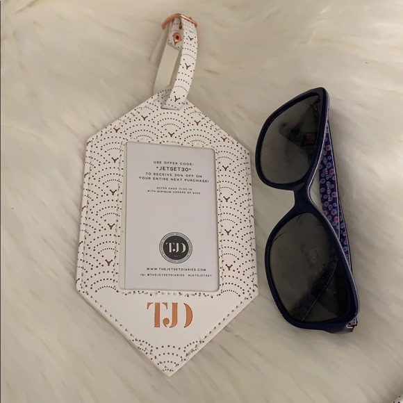 The Jet Set Diaries Passport Luggage Tag - Picture 7 of 8